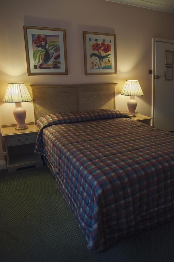 Her Majesty Hotel London Exterior photo